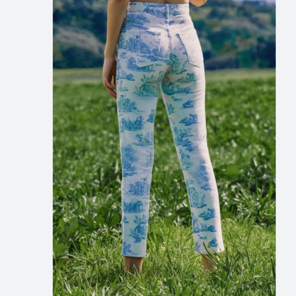 Urban Outfitters Laura Ashley White Blue Toile Print Jeans